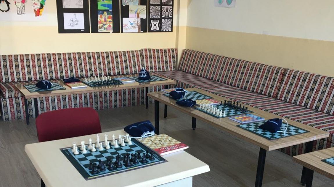 Okulumuz Etkinlik Sınıfına Zeka Oyunları Köşesi Oluşturuldu Kütüphanemizde ise Çay Kahve Servisleri Başladı
